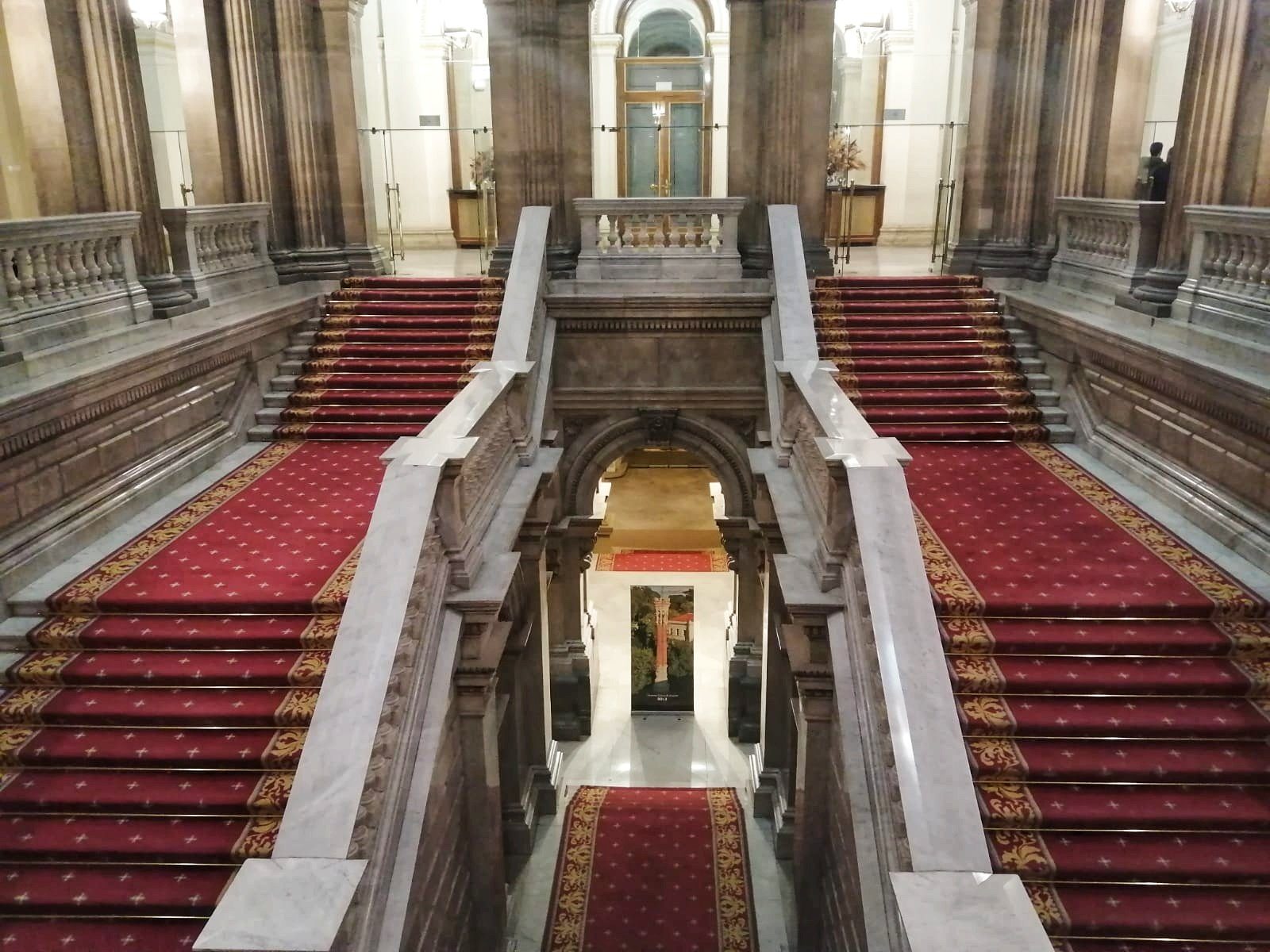 ¿Visitas Teatralizadas al Palacio de Fomento? Sí, y aquí te contamos la experiencia.