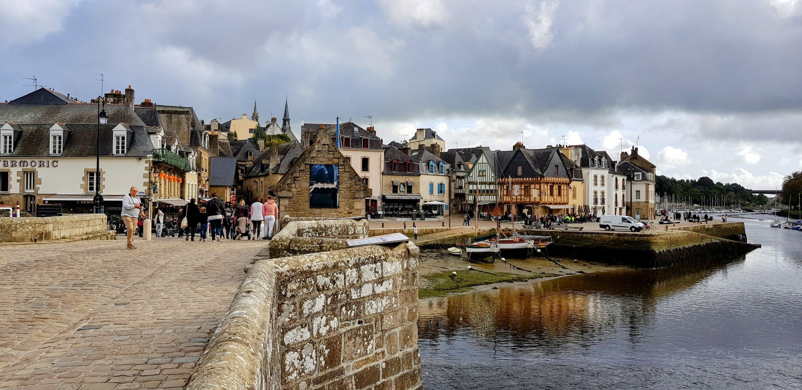 Auray