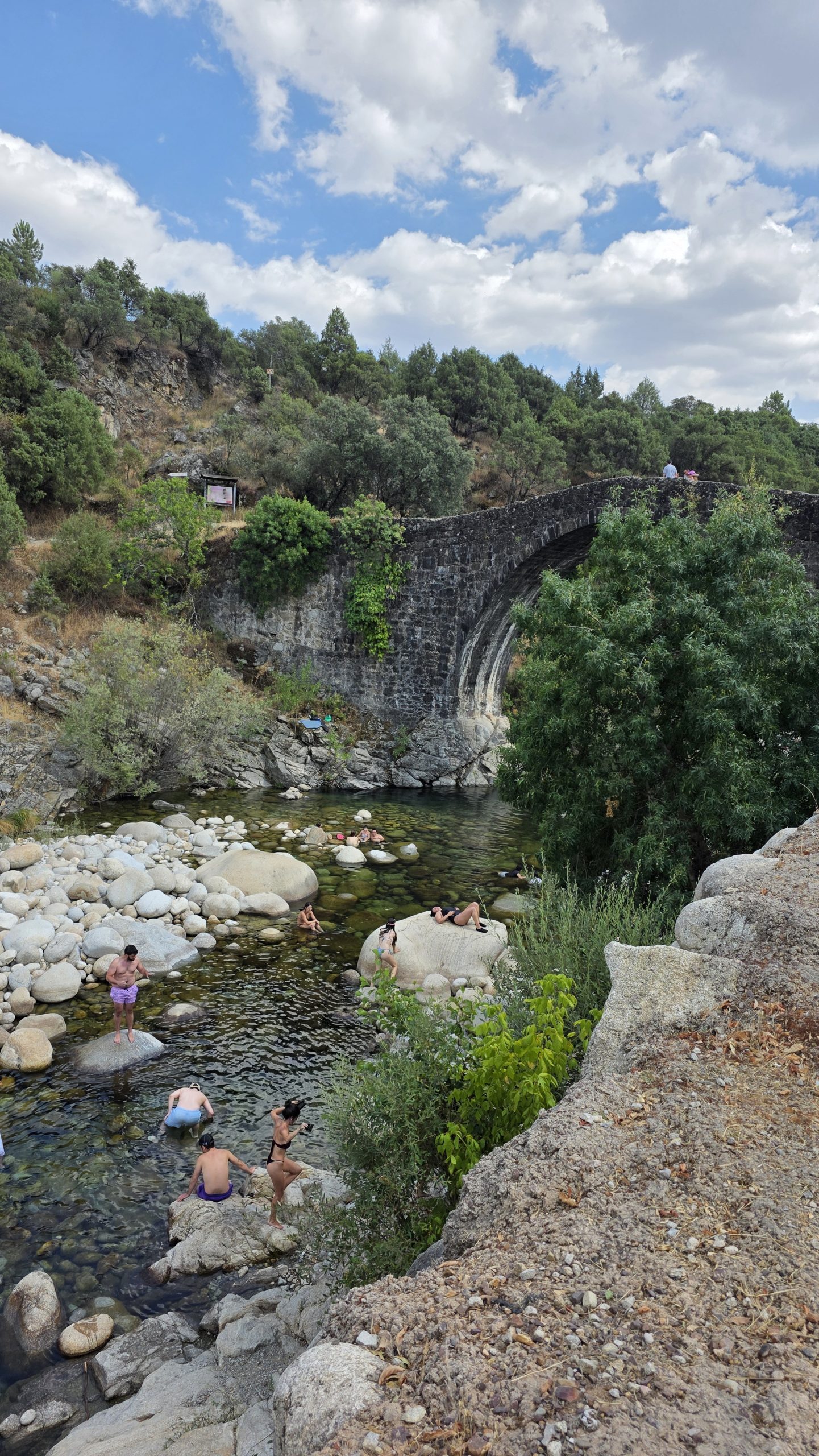 Puente romano Piscina Natural Madrigal de la Vera