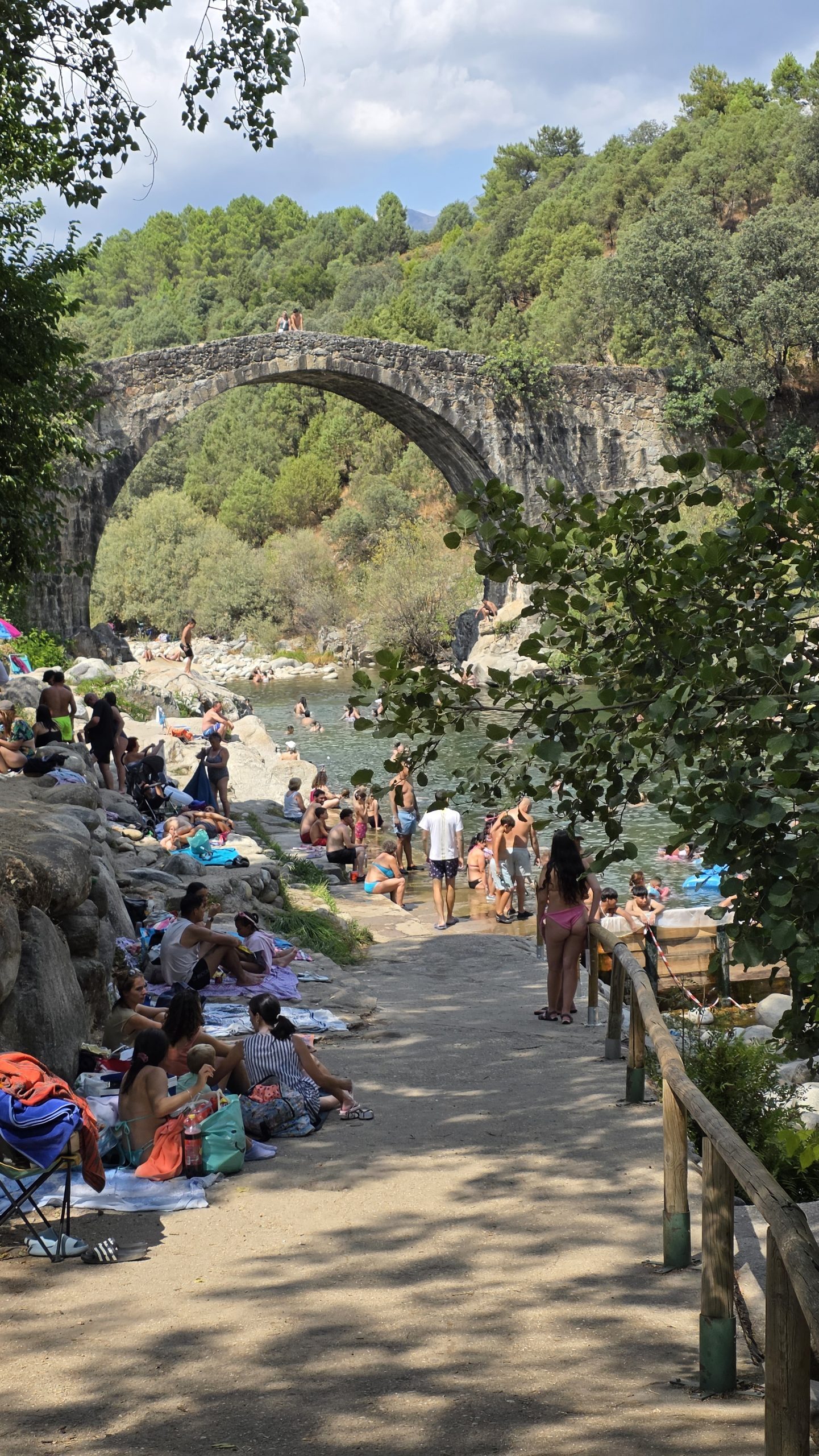 Puente romano Piscina Natural Madrigal de la Vera